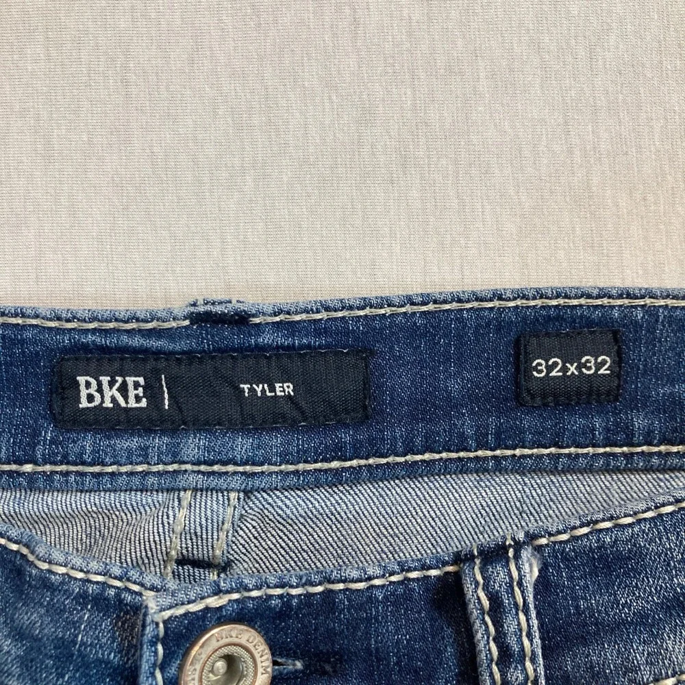 BKE Tyler Straight Leg Jeans Mens‎ 32x32 Medium Wash Distressed ABS23231R